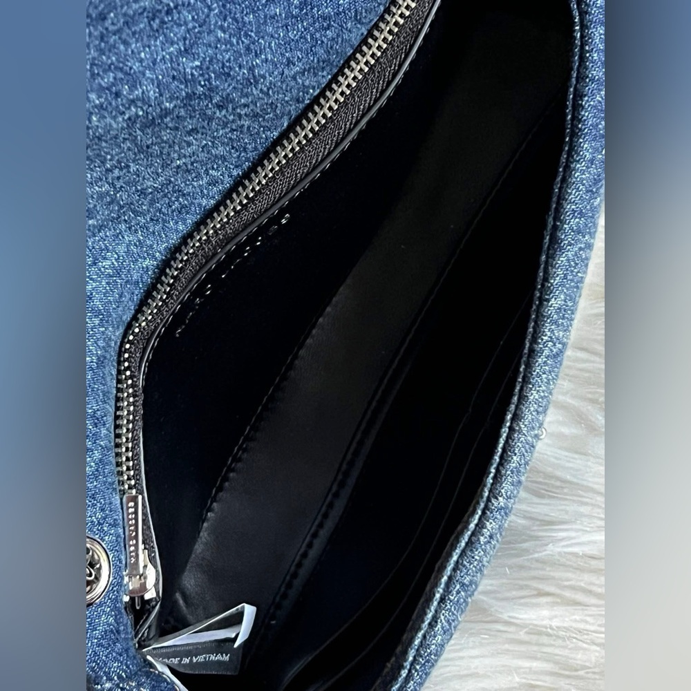 💰SOLD - 2S5SMN002S02- Marc Jacobs The Sequin Daisy Denim Dual Chain Mini Bag - Picture 9 of 16